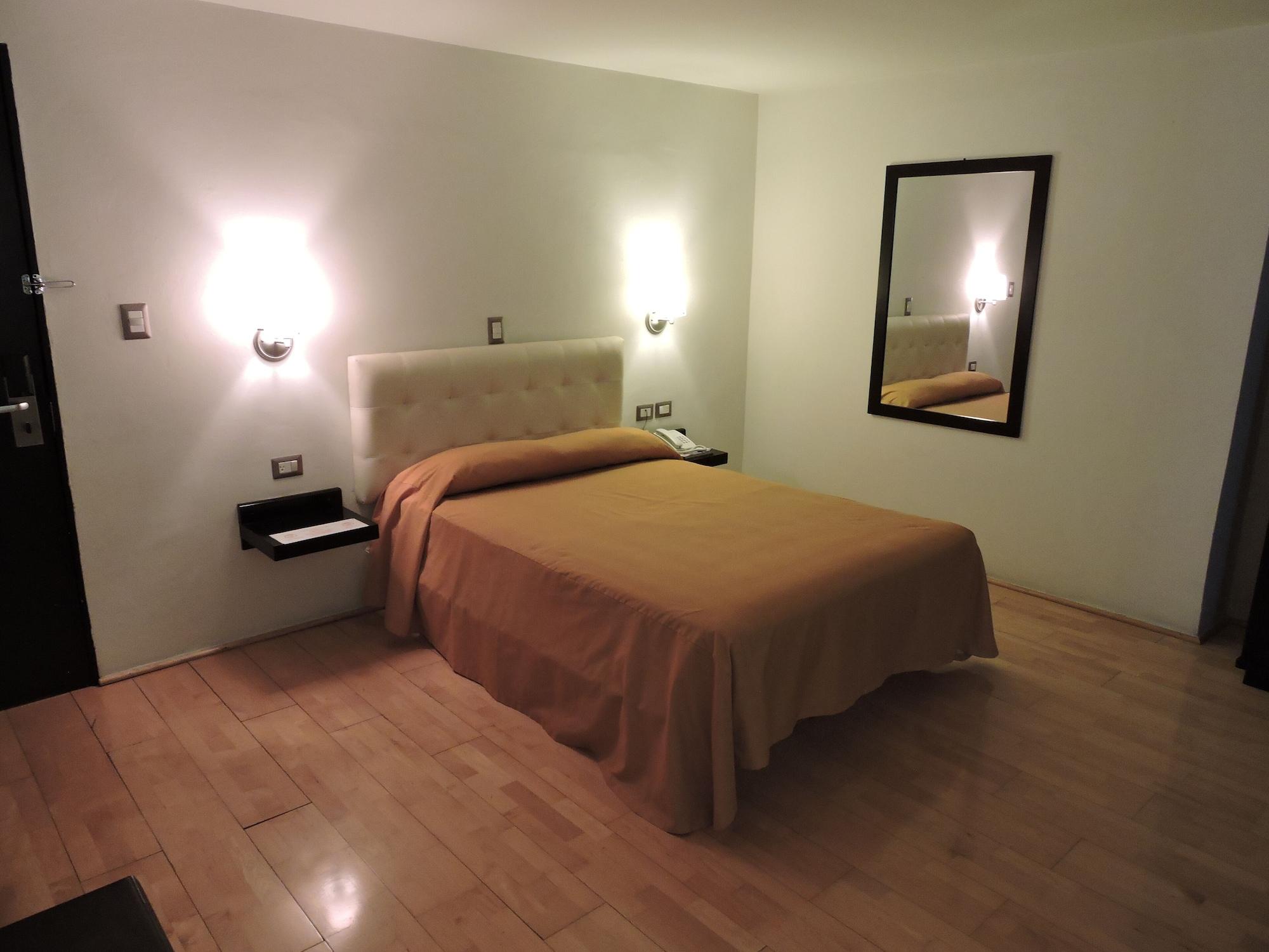 Hotel Granada Puebla de Zaragoza Esterno foto