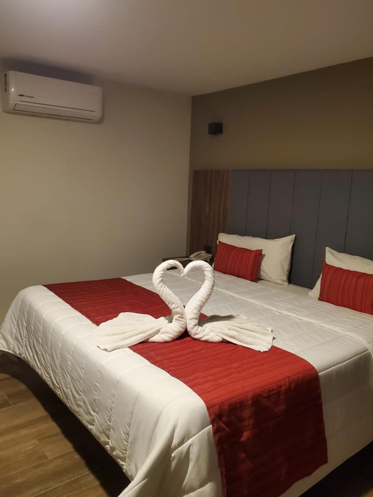 Hotel Granada Puebla de Zaragoza Esterno foto