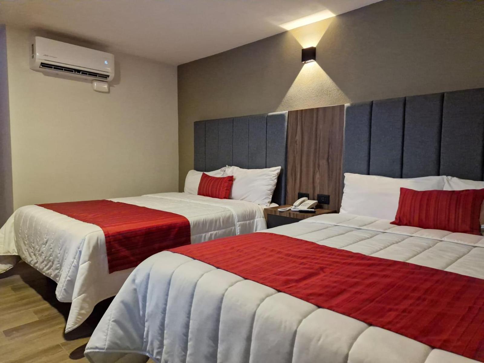 Hotel Granada Puebla de Zaragoza Esterno foto