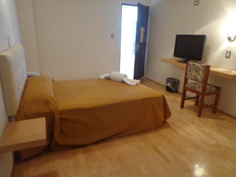 Hotel Granada Puebla de Zaragoza Esterno foto
