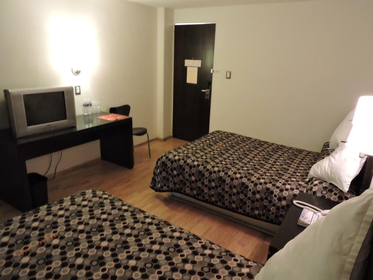Hotel Granada Puebla de Zaragoza Esterno foto